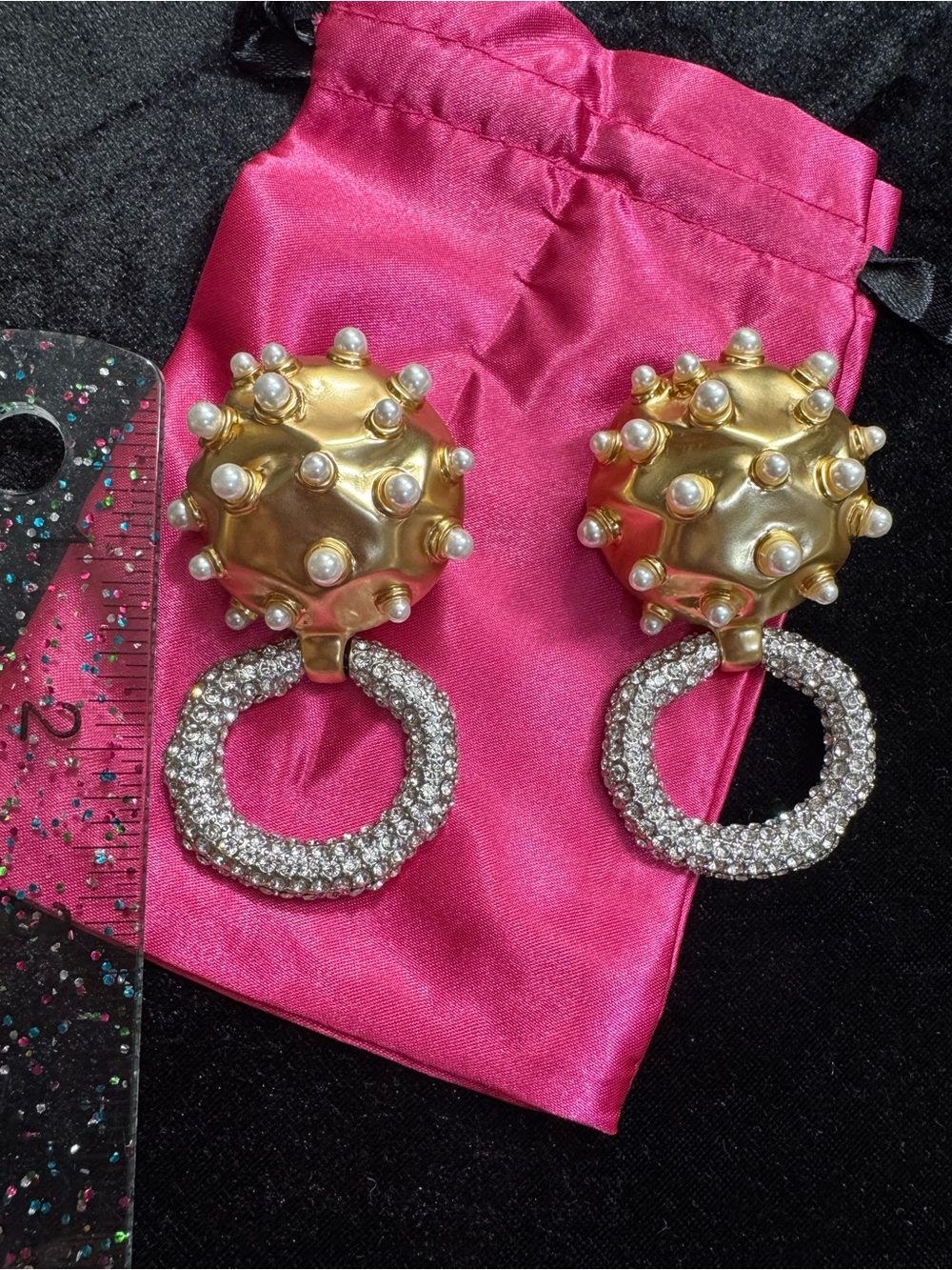 Schiaparelli insp Gold and Pearl Statement Necklace & Earring & Ring Set - Picture 11 of 16